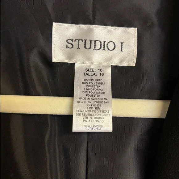 Studio I Black Blazer Tailored Professional - Picture 3 of 5